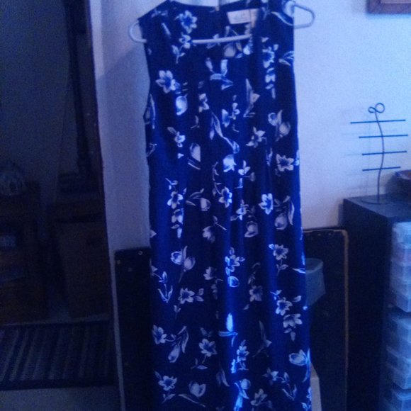 Kathy Lee Collection Long Dark Blue with White Flowers Dress... - Picture 1 of 7